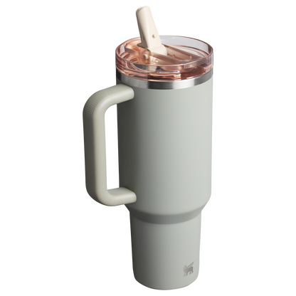 Copo com Canudo